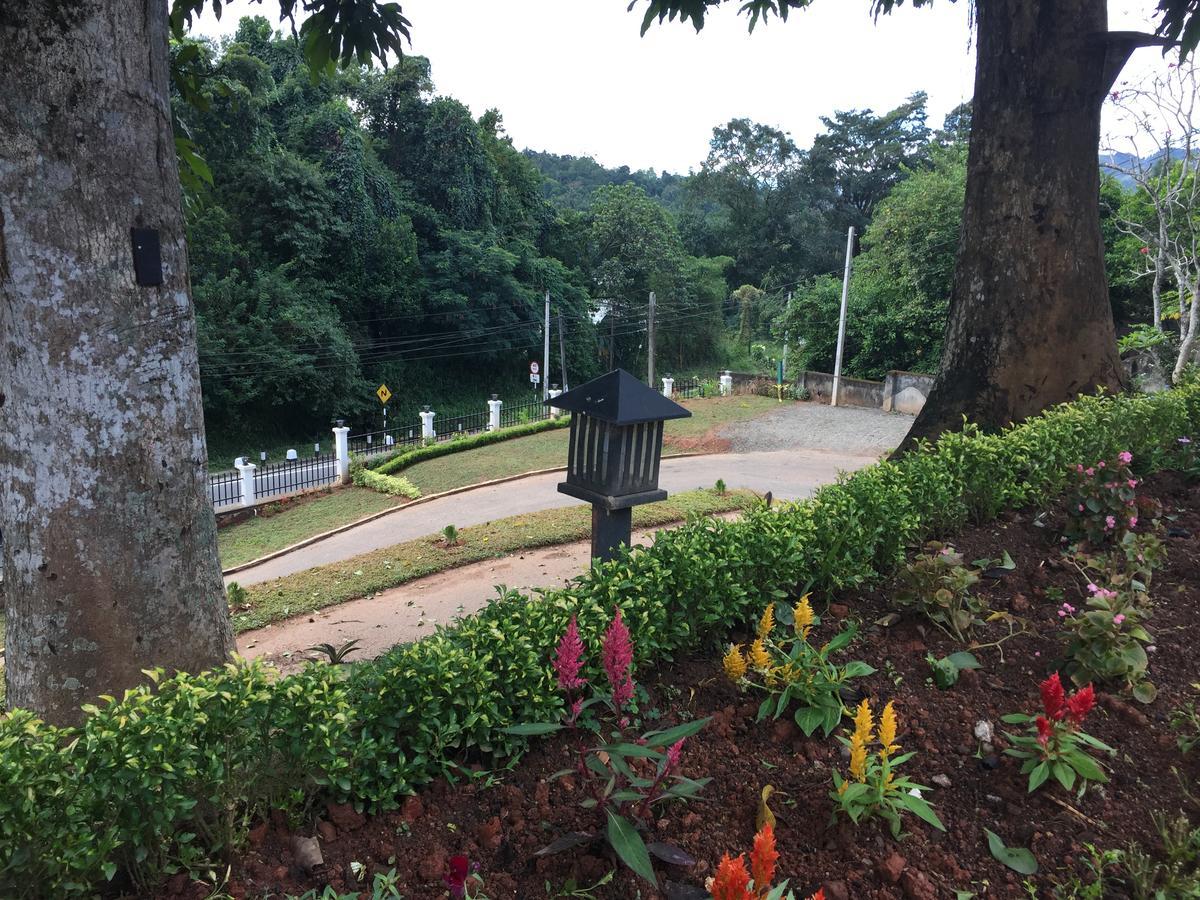 Villa Nilmalee Gampola Exterior photo