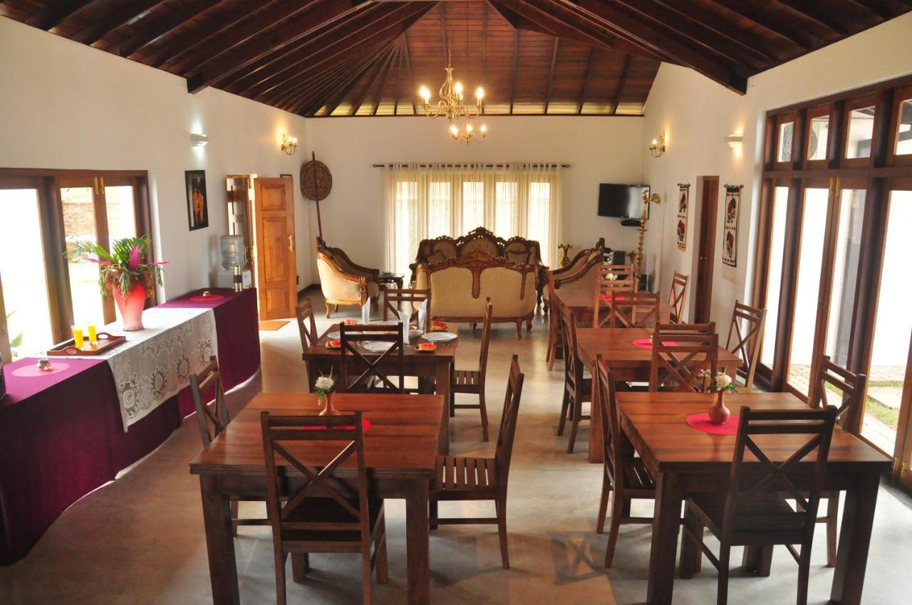 Villa Nilmalee Gampola Exterior photo